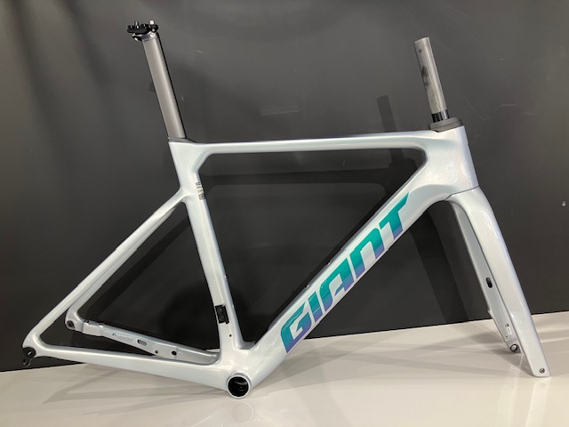 在庫情報】PROPEL 2023モデル フレームセット入荷しました