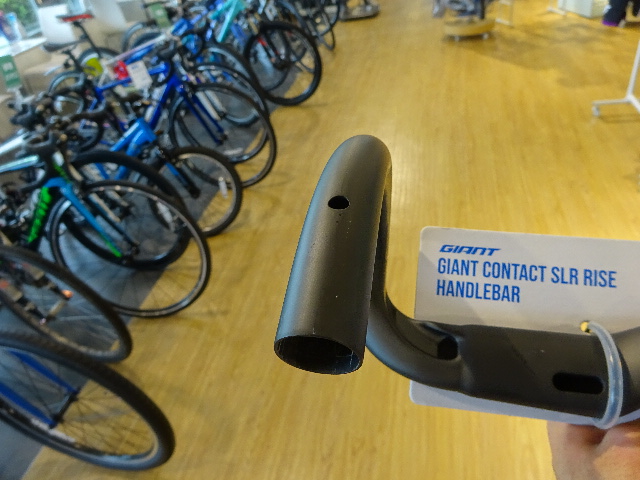 アップライトなポジションに対応！ CONTACT SLR RISER DROP