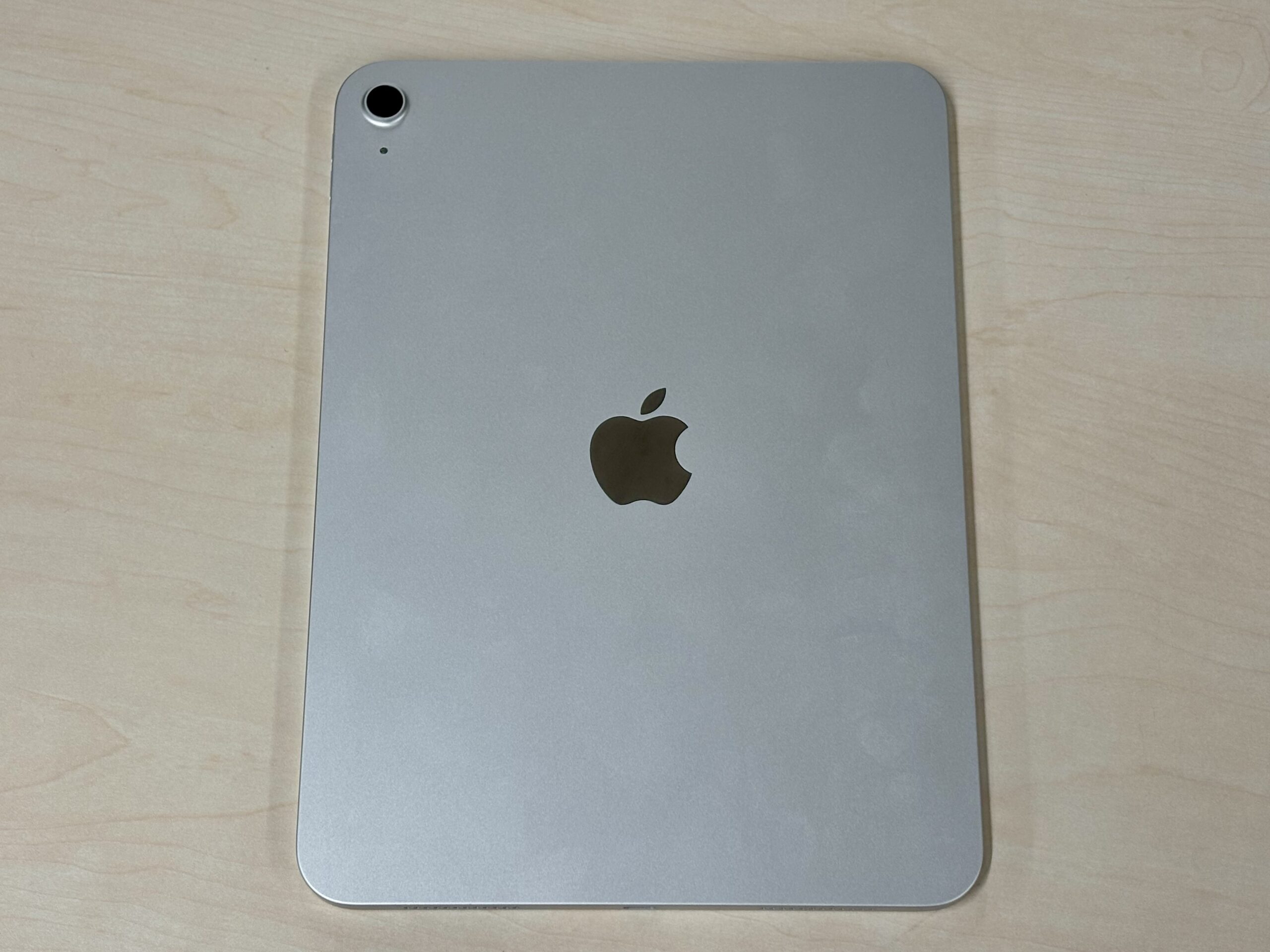 独自記事】2nd GIGA向けiPad（11インチiPad A16）の背面にシリアル番号