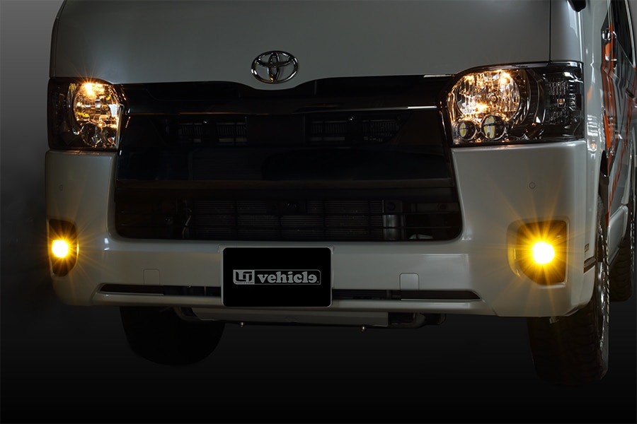 ハイエース200系 専門店 ユーアイビークルのハイエース 切替式LED