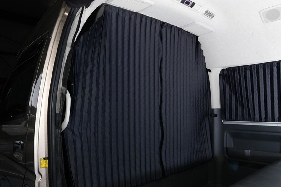 ハイエース遮光カーテン センターカーテン（間仕切り） - ユーアイビークル