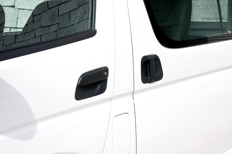 ハイエース200系 専門店 ユーアイビークルのハイエース ドアノブ