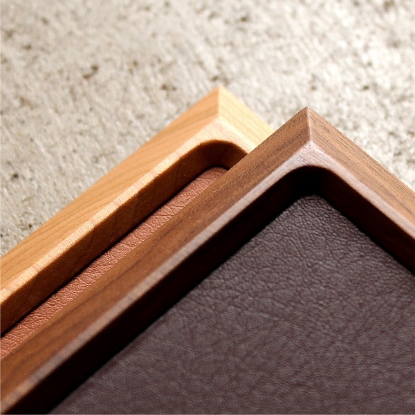 Luxury Tray」銘木ウォールナット・チェリー材を使用した高級感ある
