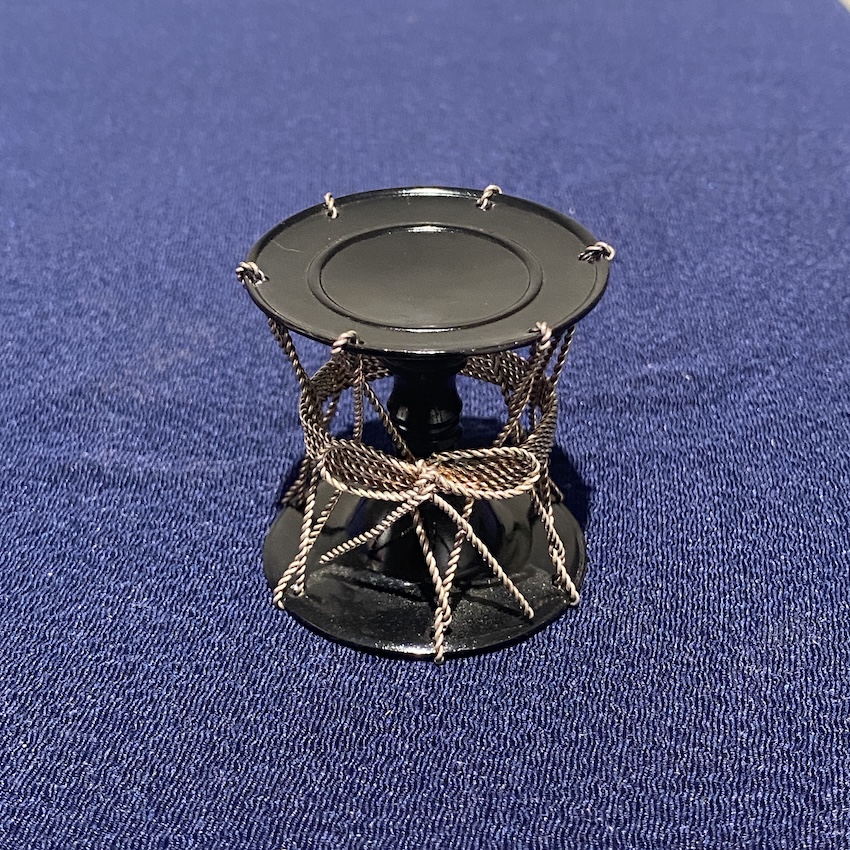 井波慶州「黒漆 銀線紐鼓 蓋置」 ｜ 名古屋 北岡技芳堂