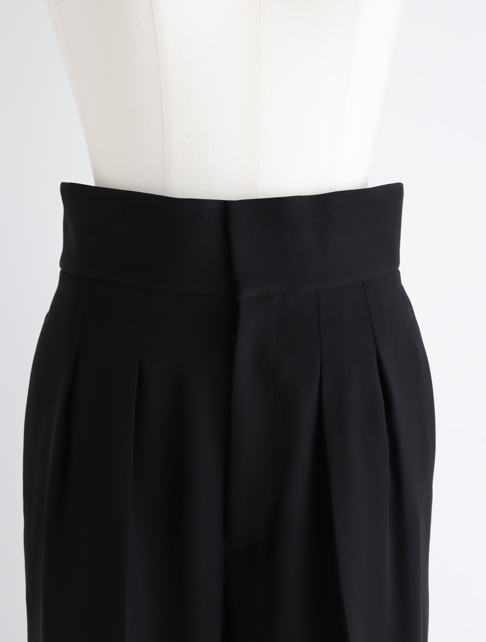 St.cecilia フロータックパンツ – GIRLISH