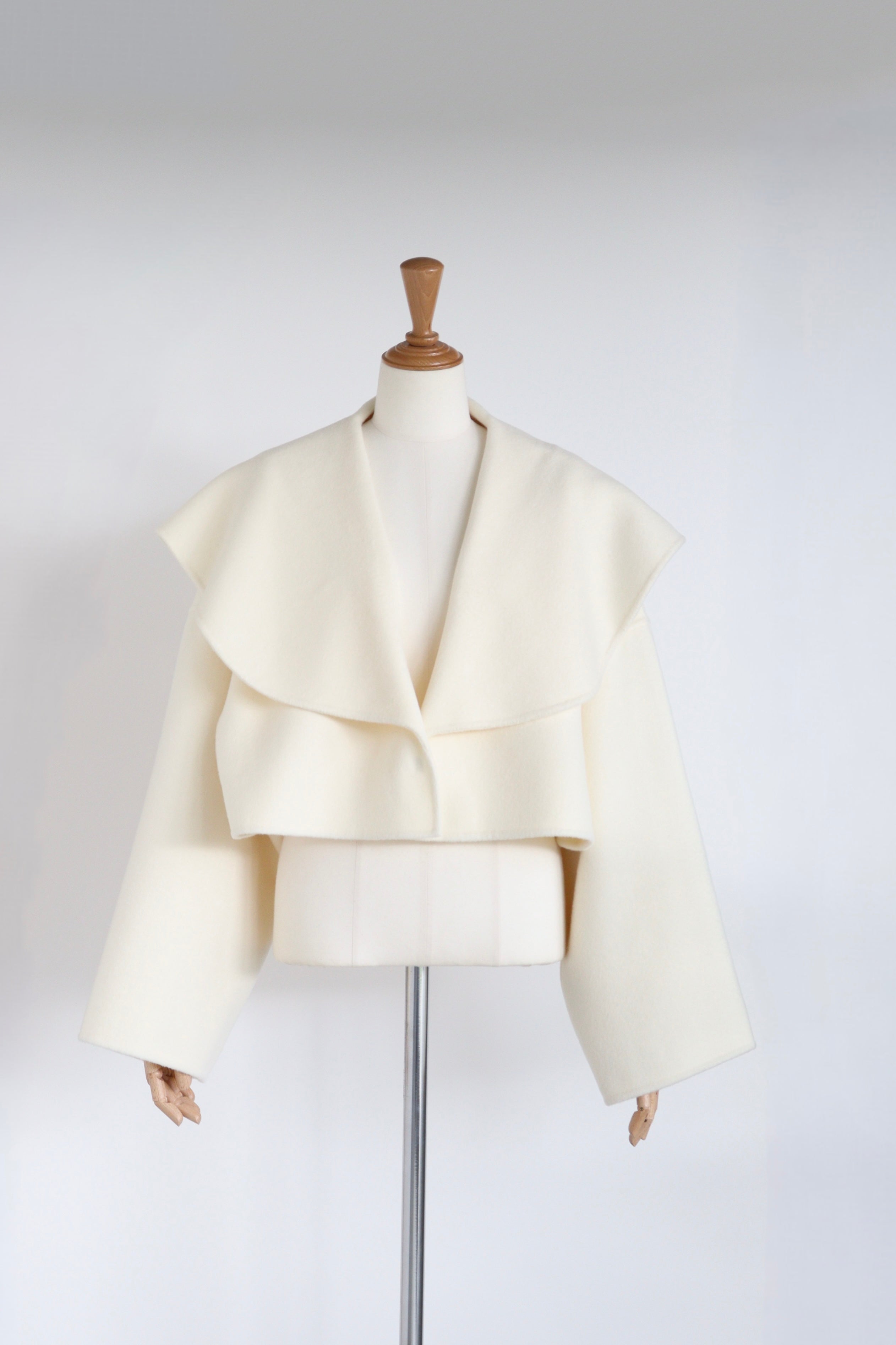 予約】St.cecilia ビッグカラーボレロ – GIRLISH