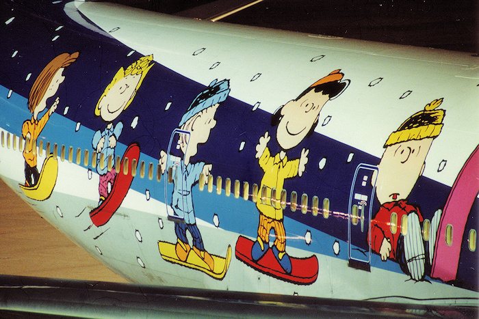 スヌーピー号 ANA（全日空） B747-400D JA8961