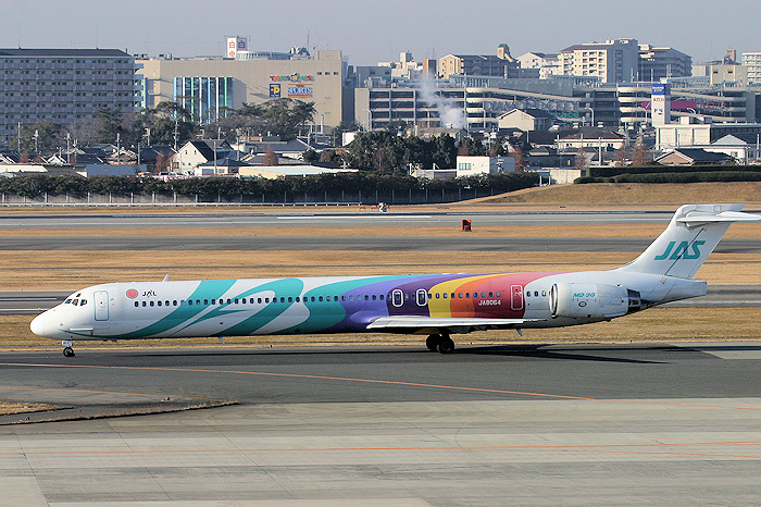 黒澤塗装 1号機 JAS（日本エアシステム） MD-90 JA8064