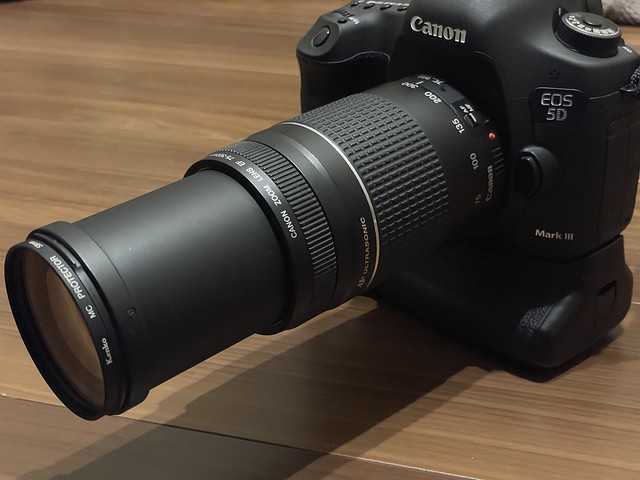 CANON EF75-300mm f4-5.6 iii レビュー:コスパ抜群の望遠ズームレンズ