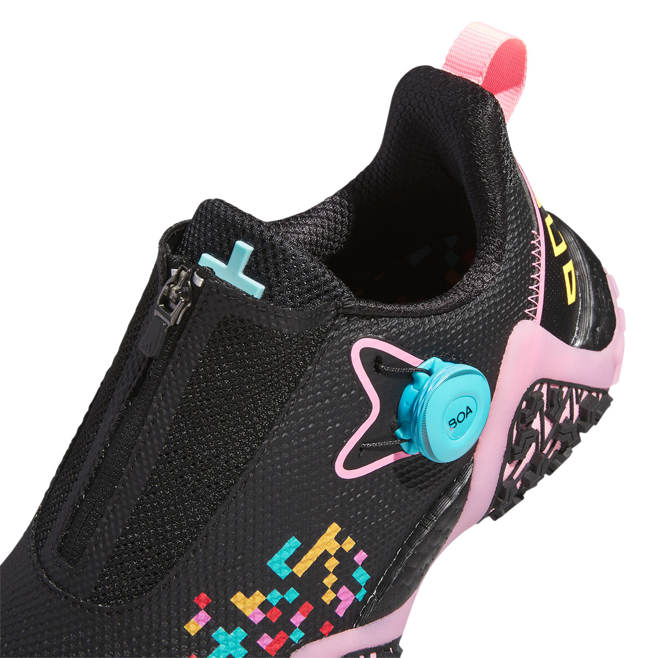 圧倒的人気！ 異次元スパイクレス「アディダスゴルフ コードカオス22