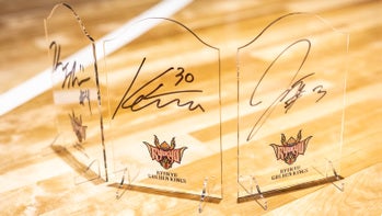 キングス選手の「直筆サイン入りボール」が当たる！2022-23ファン