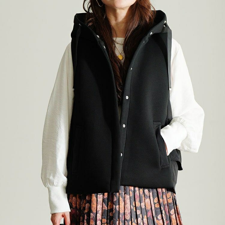 大きいサイズ レディース 異素材フード付き中綿ベスト mnfk-552808