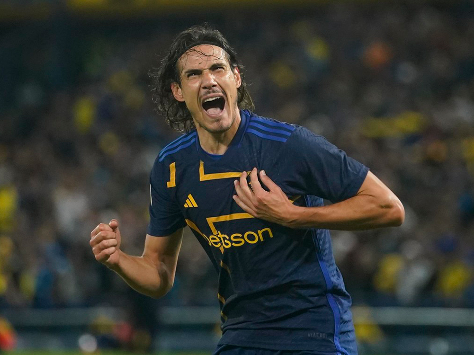 ウルグアイ代表FWエディンソン・カバーニのボレーシュートが決勝点