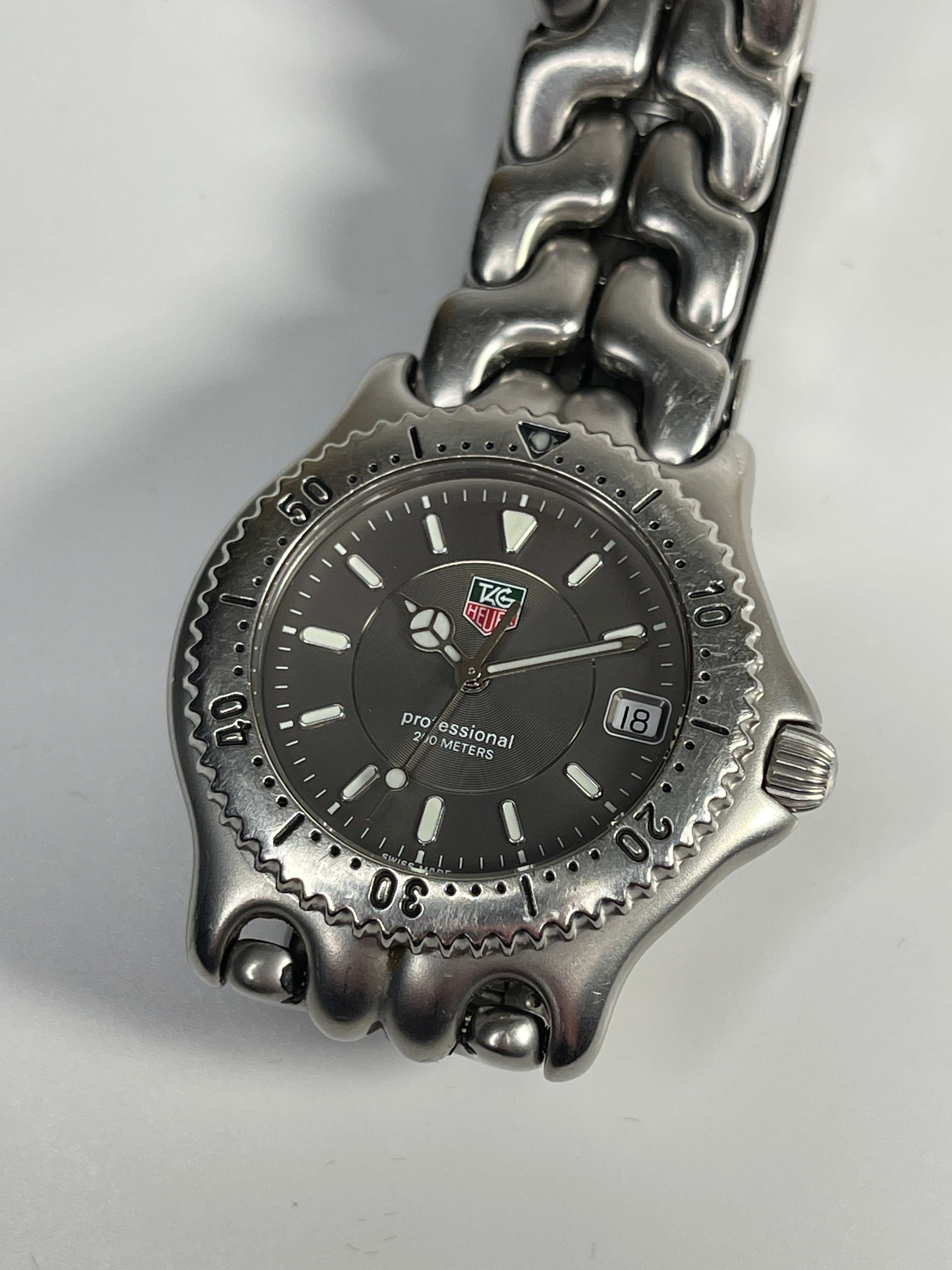 Tag Heuer SEL Professional 200m – Gordin & Sons