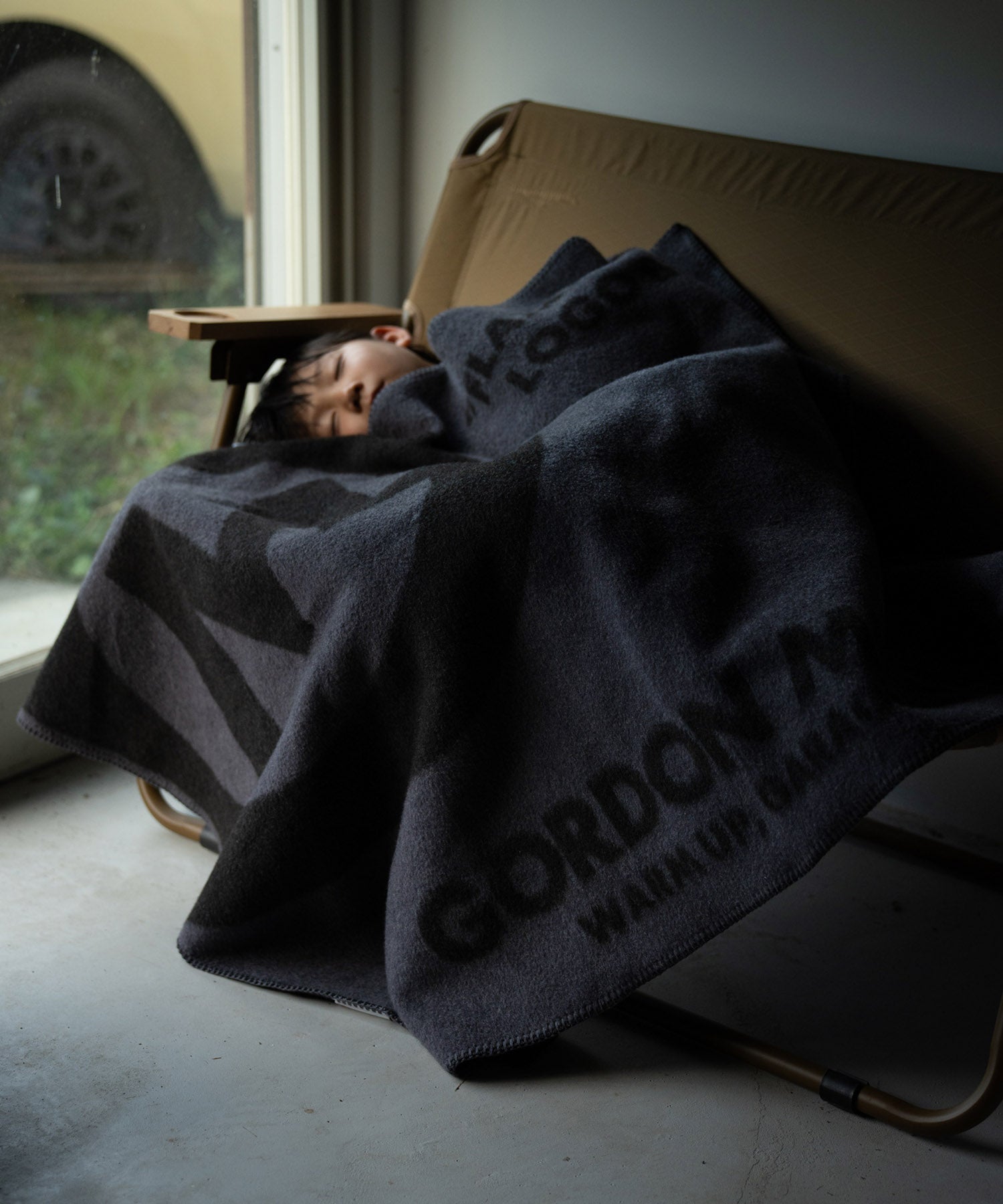 NANGA 別注 フレイム レジスタント ロゴ ブランケット – GORDON MILLER