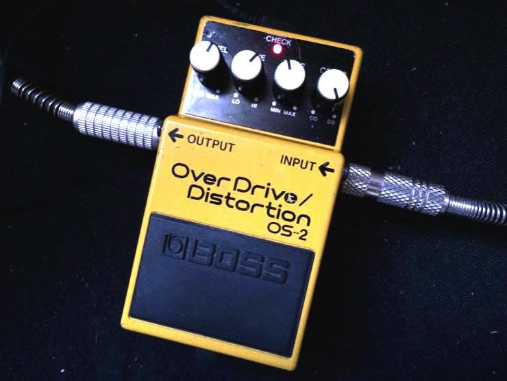 カート コバーンと時代を切り開いたエフェクター BOSSの