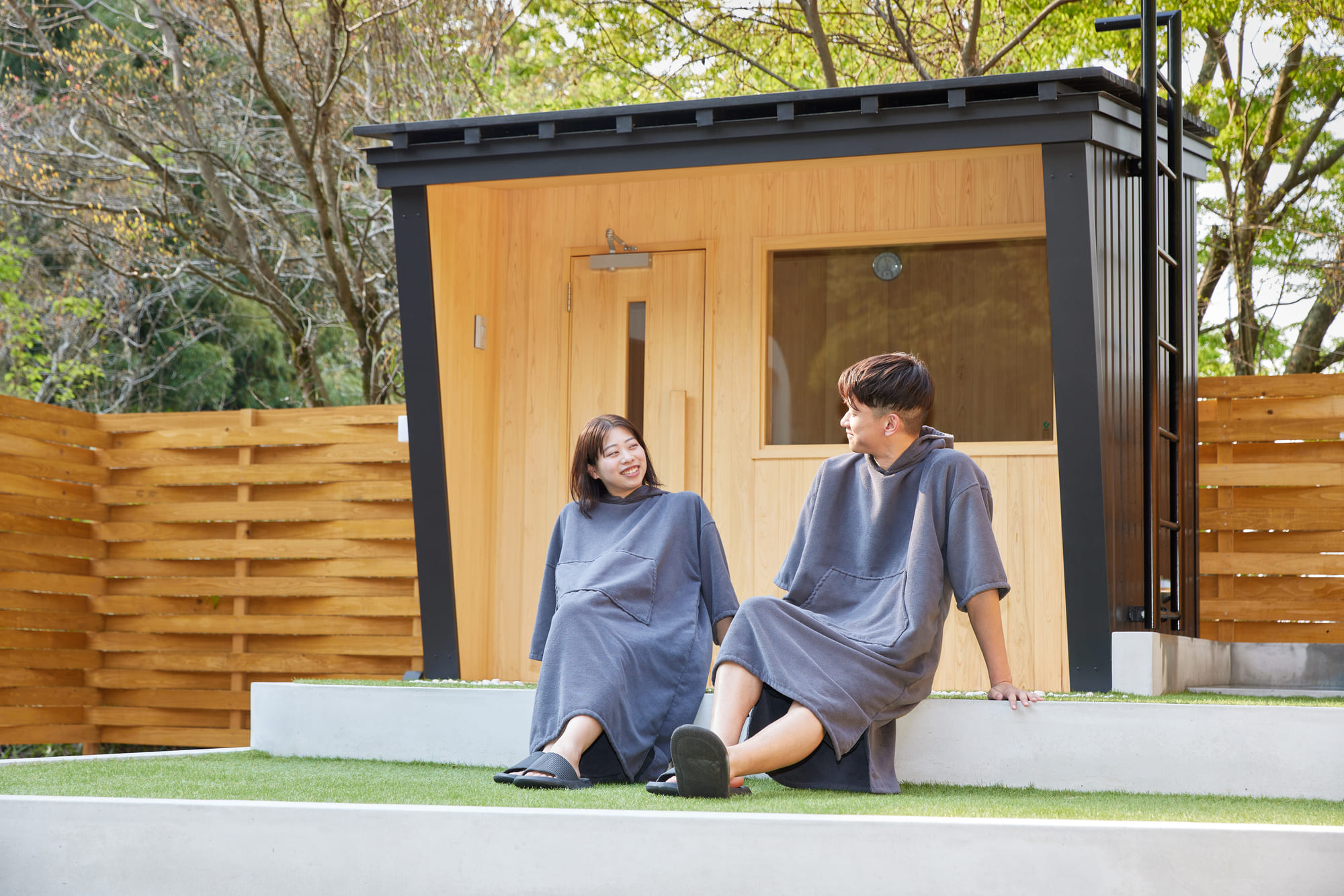 公式】IZAグランピング千早赤阪村｜プライベートサウナ付きアウトドア