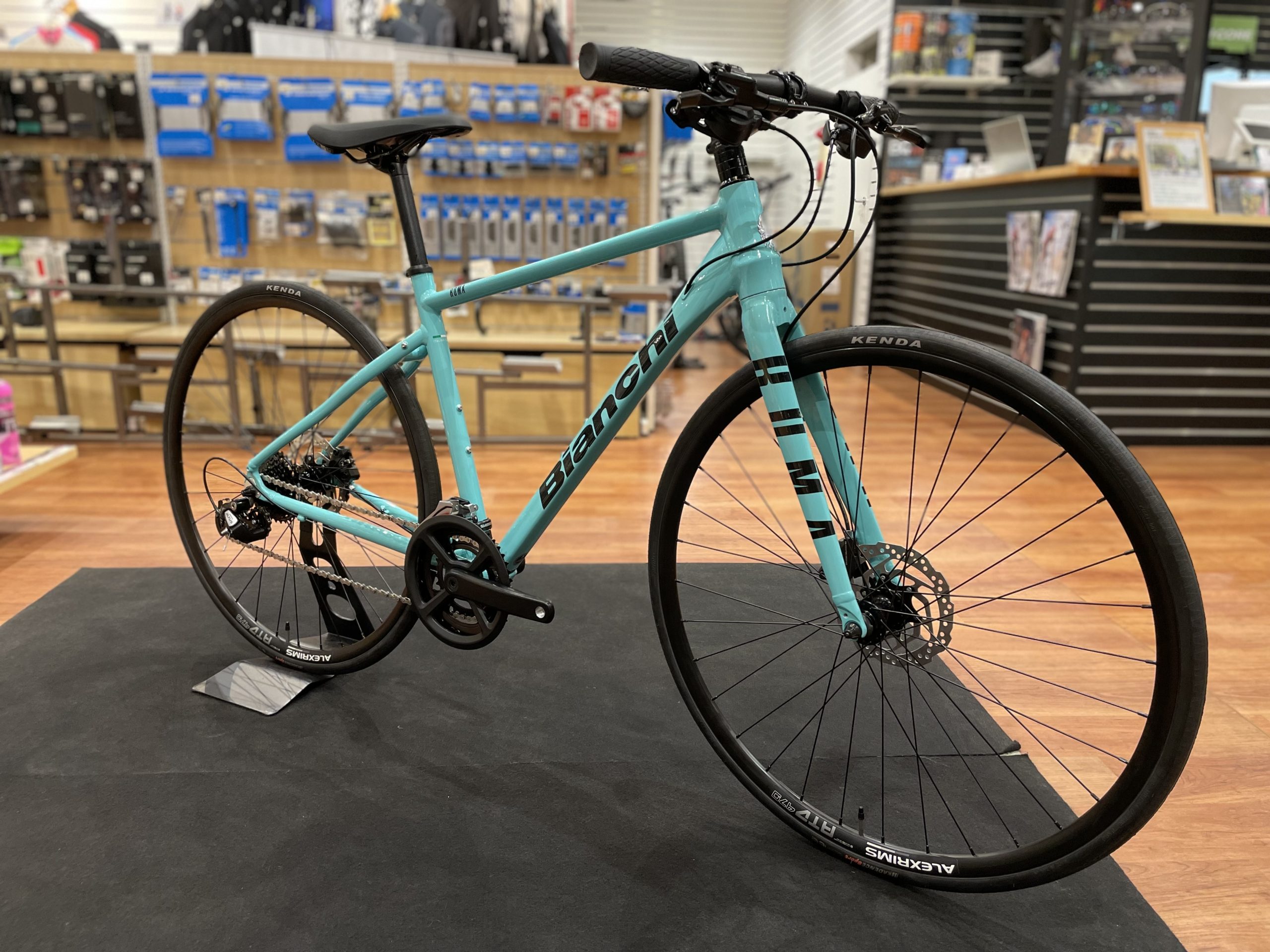 街中をスピーディに走りたい方におすすめのクロスバイクBIANCHI「ROMA