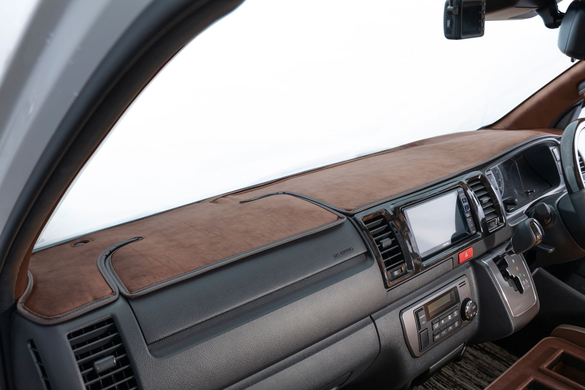 200系ハイエース 標準 】 ダッシュボードマット クラシック | 車の