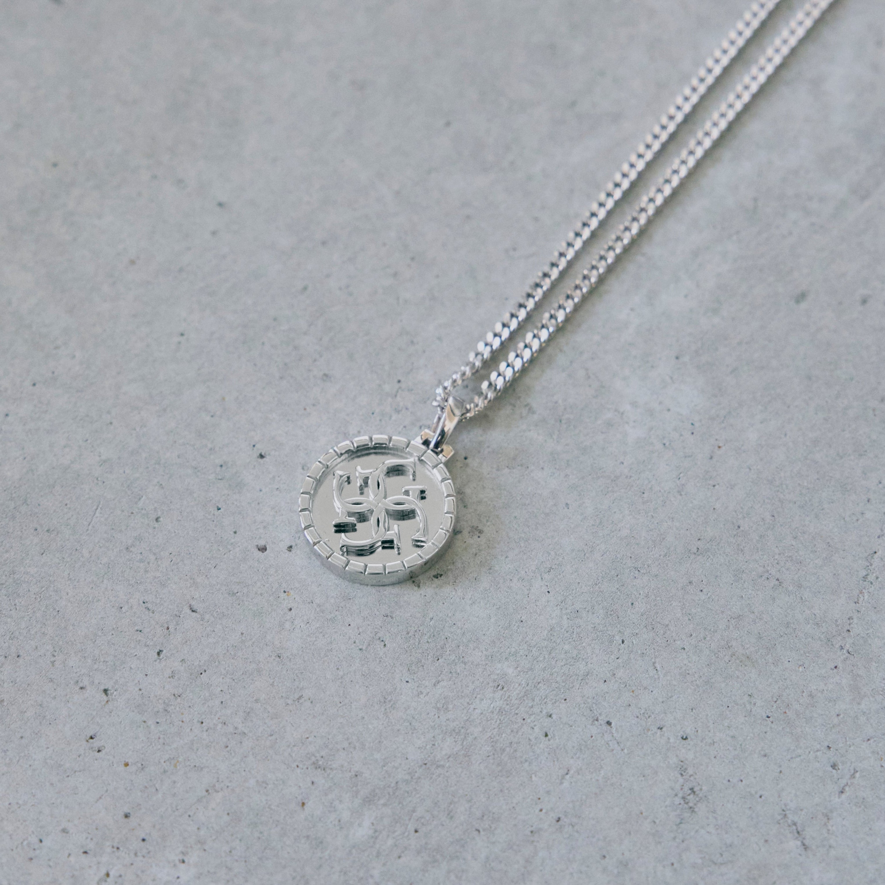 Cross Coin necklace【在庫わずか】 – GRAiL