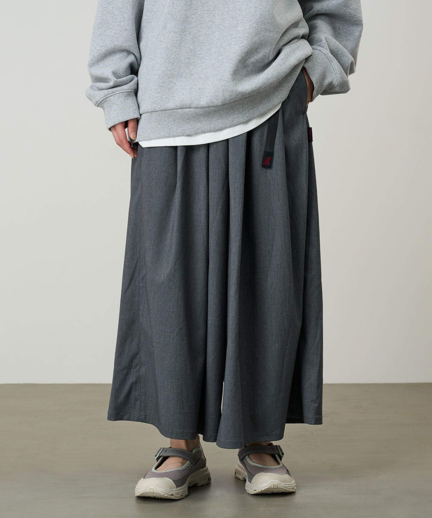 ストレッチギャバジンフレアパンツ｜STRETCH GABARDINE FLARE PANT