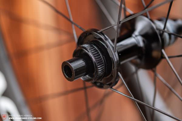 Roval Rapide CLX wheels in review – Asymmetry for higher speeds