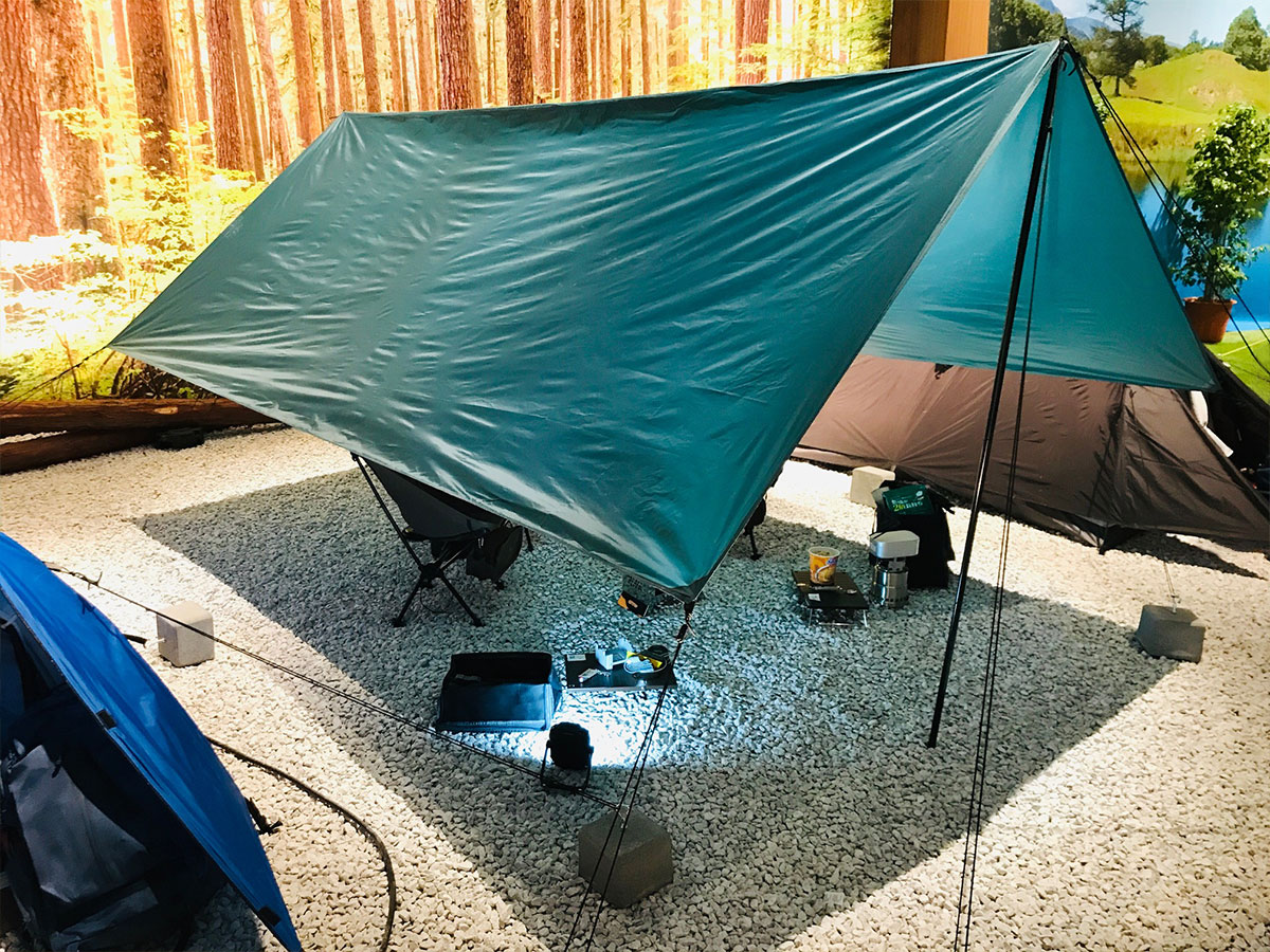 ワークマンのタープは安い！ ソロでも家族でも楽しめるサイズ感