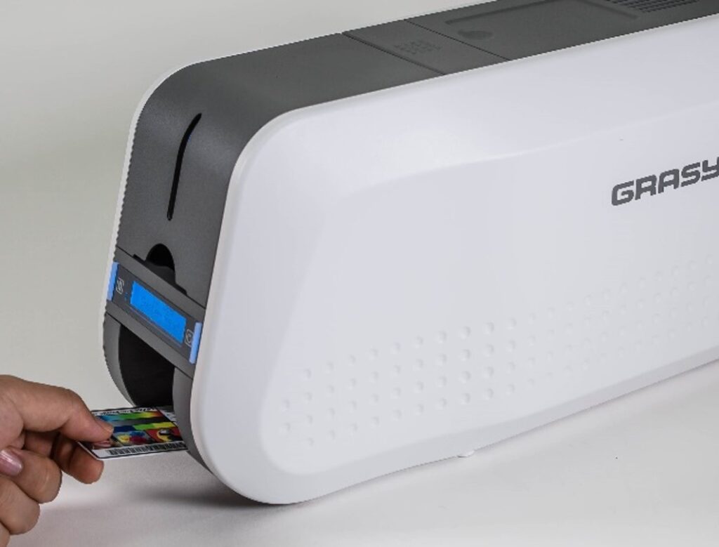 印刷済みカードの取出し - grasys