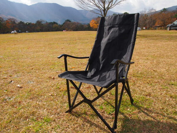 キャンプビギナーが使ってみた】座り心地、コスパ最高。アディロン
