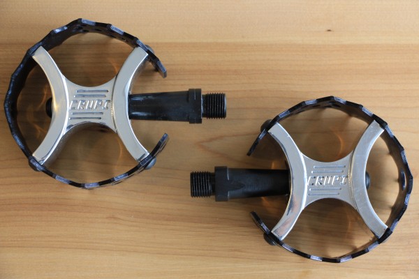 CRUPI MINI ROUND PEDAL オールドスクールなフラットペダルです