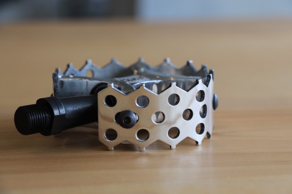 CRUPI MINI ROUND PEDAL オールドスクールなフラットペダルです