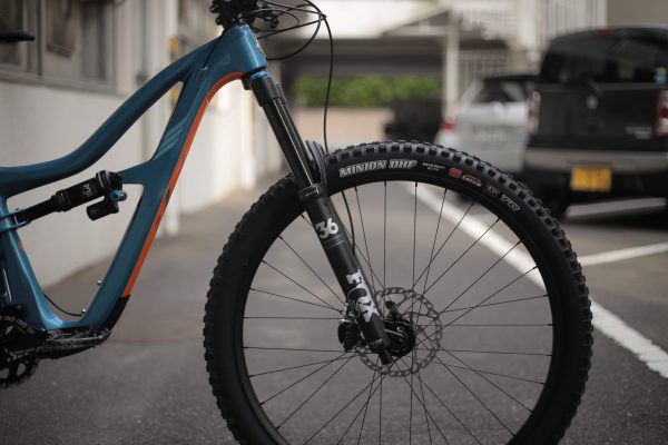 ヤバいサスペンションが入荷しました。マルチリンク式サスペンション