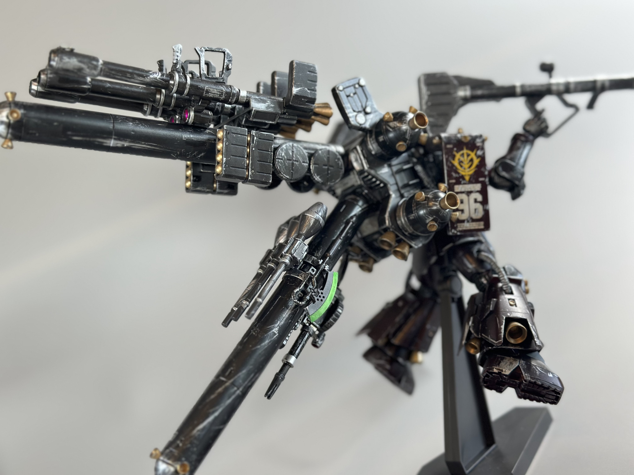 サイコザク 成形色活かしウェザリング｜KOHさんのガンプラ作品｜GUNSTA