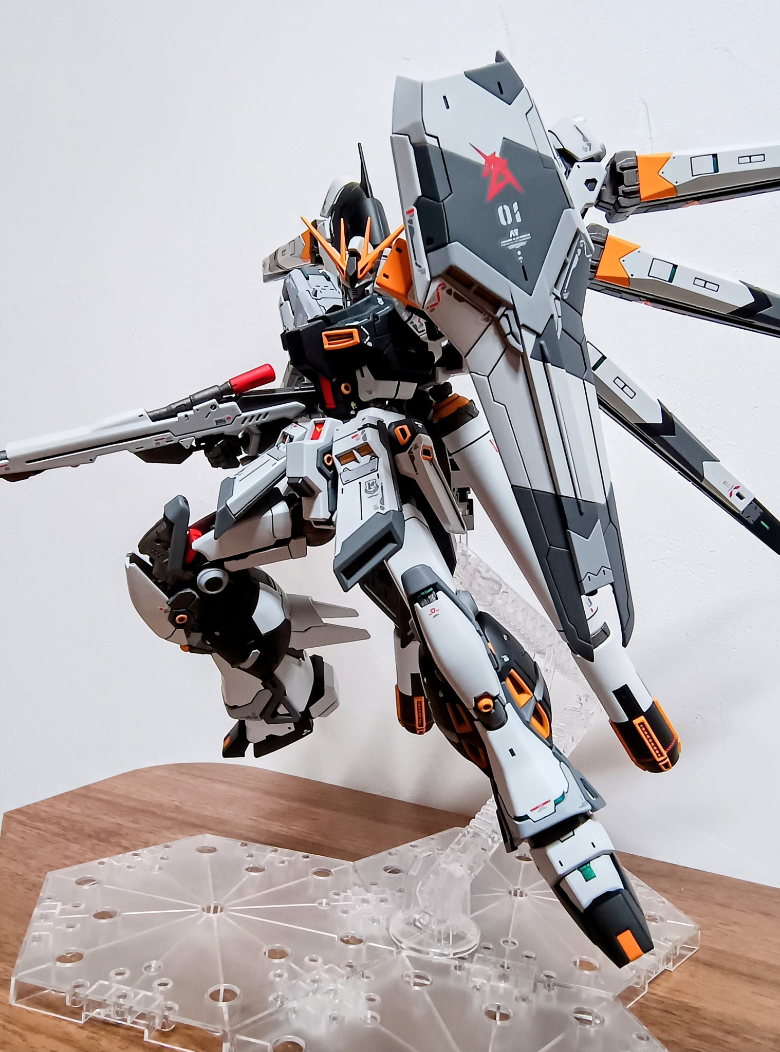 RG Hi-νガンダム νガンダムカラー｜kuro@-12さんのガンプラ作品