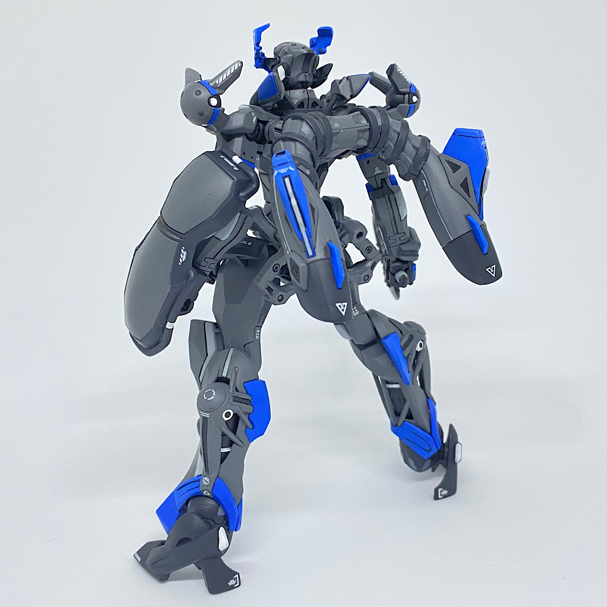 筆塗り全塗装】gMS-Ω GQuuuuuuX｜アガトさんのガンプラ作品｜GUNSTA