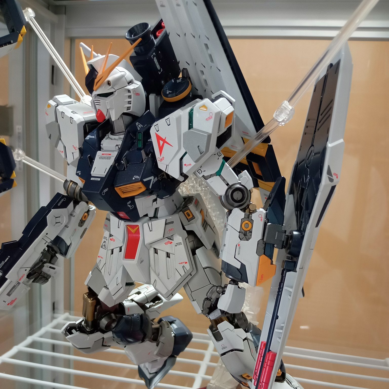 MG νガンダム Ver.Ka 全塗装仕上げのご紹介です！｜おもちゃ屋のてん
