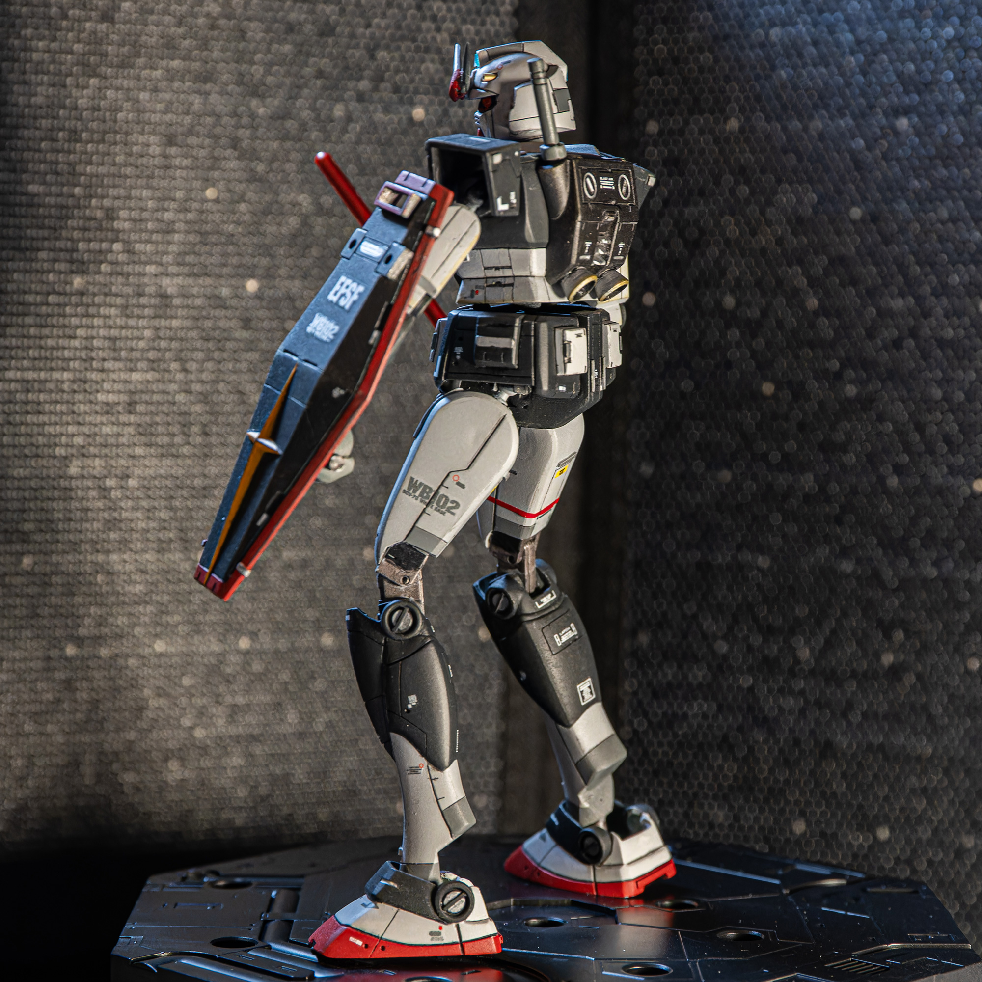 再販品旧キット 1/144 ガンダム RX-78-1 プロトタイプガンダム風カラー