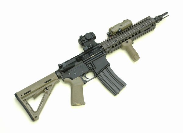 次世代電動ガン M4A1カービン カスタム