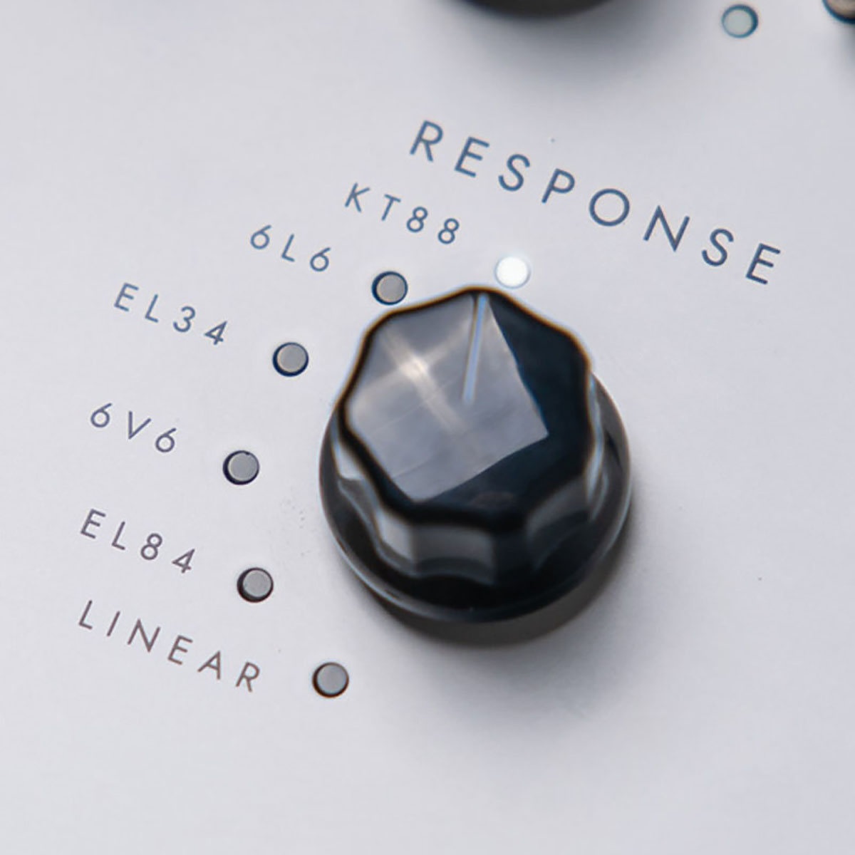 100Wのギター・アンプをペダルに集約したBlackstar Dept.10 AMPED 1