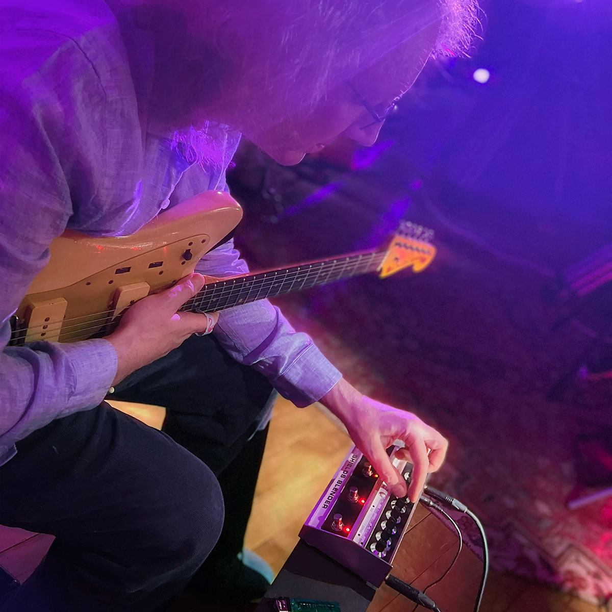 ケヴィン・シールズのシグネチャー・ファズ・ペダル“Fender Shields