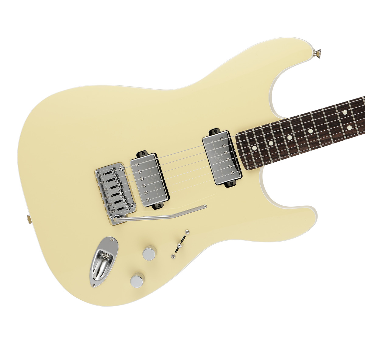 FenderがSCANDALの新シグネイチャーモデル3機種を発表！ストラップも