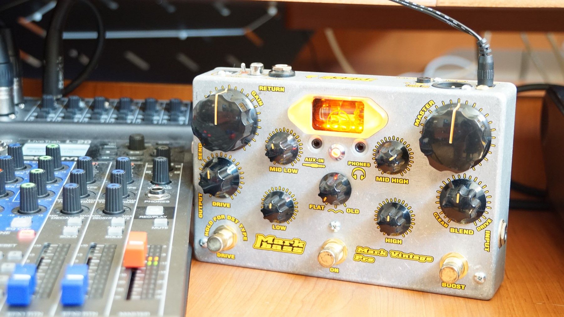 プリアンプ】Markbass Mark Vintage Pre｜真空管内蔵の高音質ベース