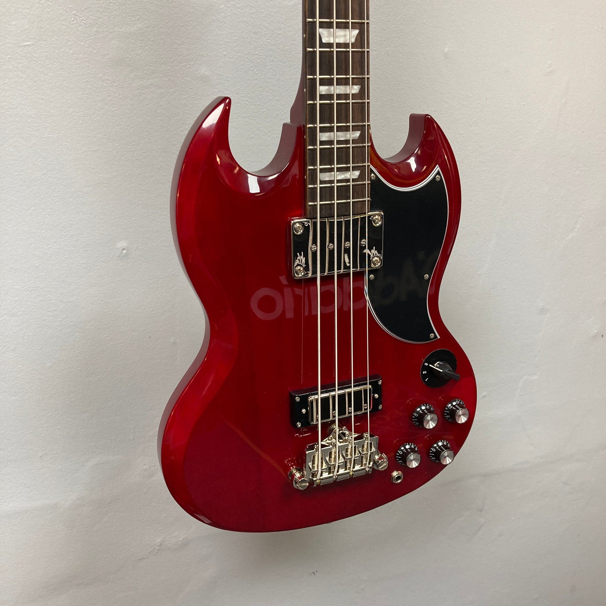 Explore the Epiphone EB-3 Bass: A Must-Have SG Guitar