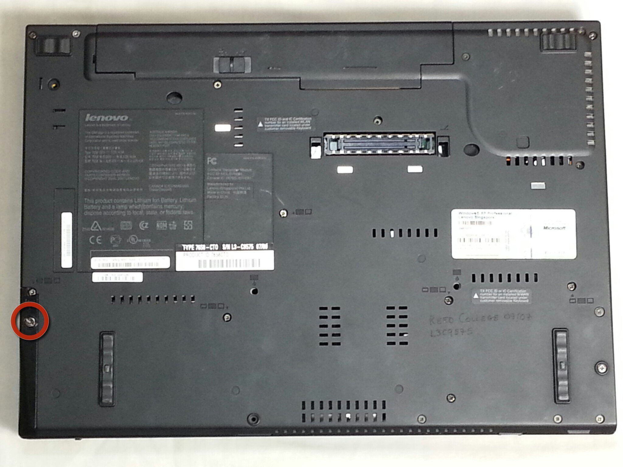 IBM/Lenovo Thinkpad T61 Hard Drive Replacement - iFixit Repair Guide