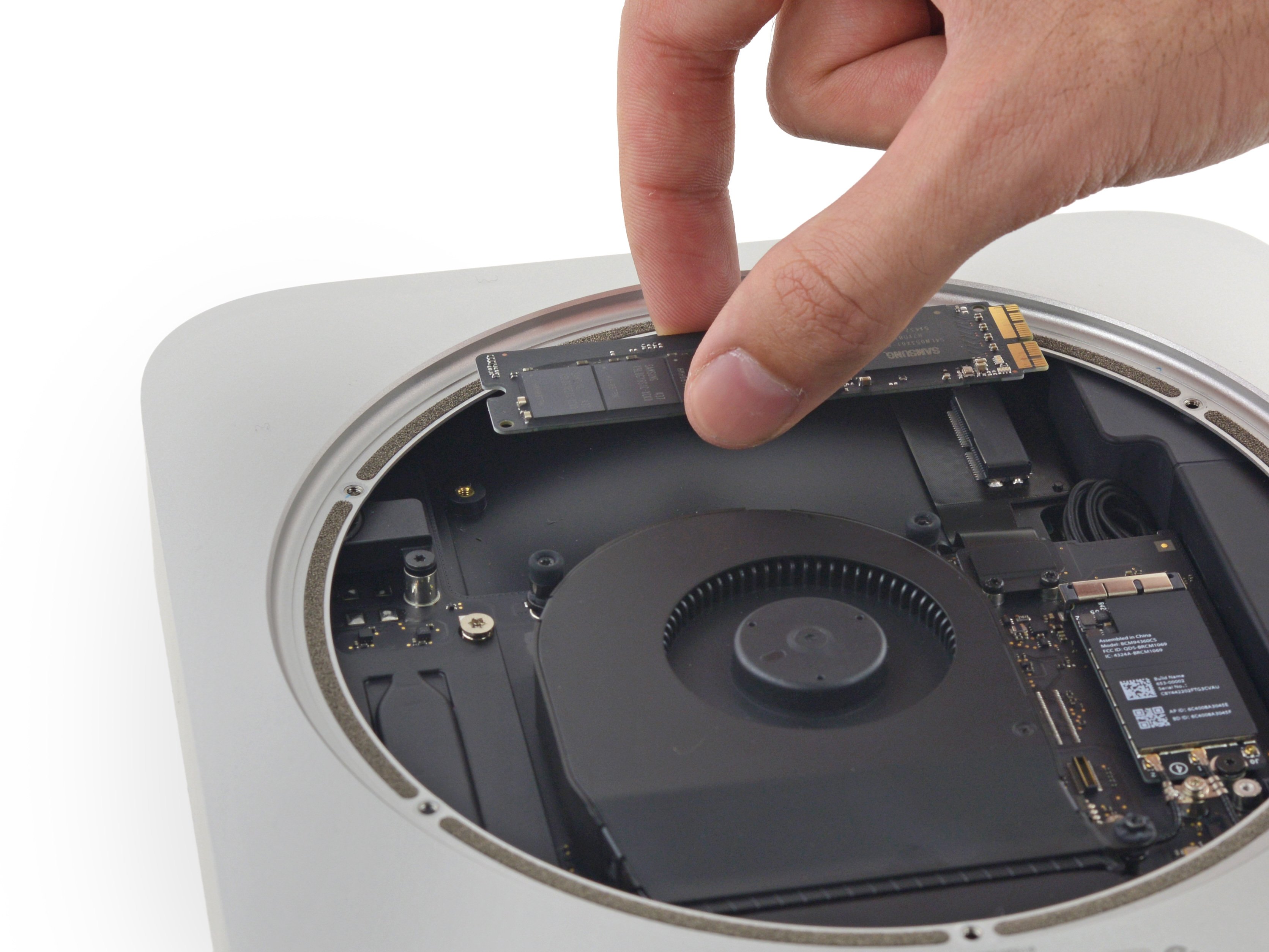 Mac mini Late 2014 SSD Replacement - iFixit Repair Guide