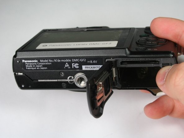 Panasonic Lumix DMC-GF2 バッテリー交換 - iFixit 修理ガイド