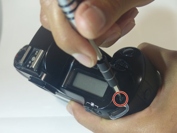 Canon EOS Rebel XS 35mm 裏蓋の交換 - iFixit 修理ガイド