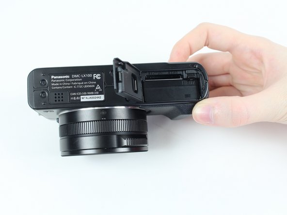 Panasonic LUMIX DMC-LX100のバッテリー交換 - iFixit 修理ガイド