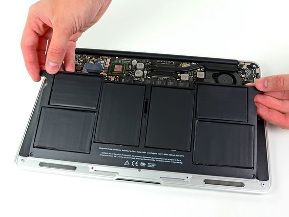 MacBook Air 11インチ Mid 2011 トラックパッドの交換 - iFixit 修理ガイド