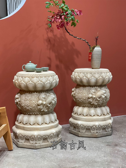 白い大理石の柱、石の台座、花台 - 中国風ガーデンオーナメント